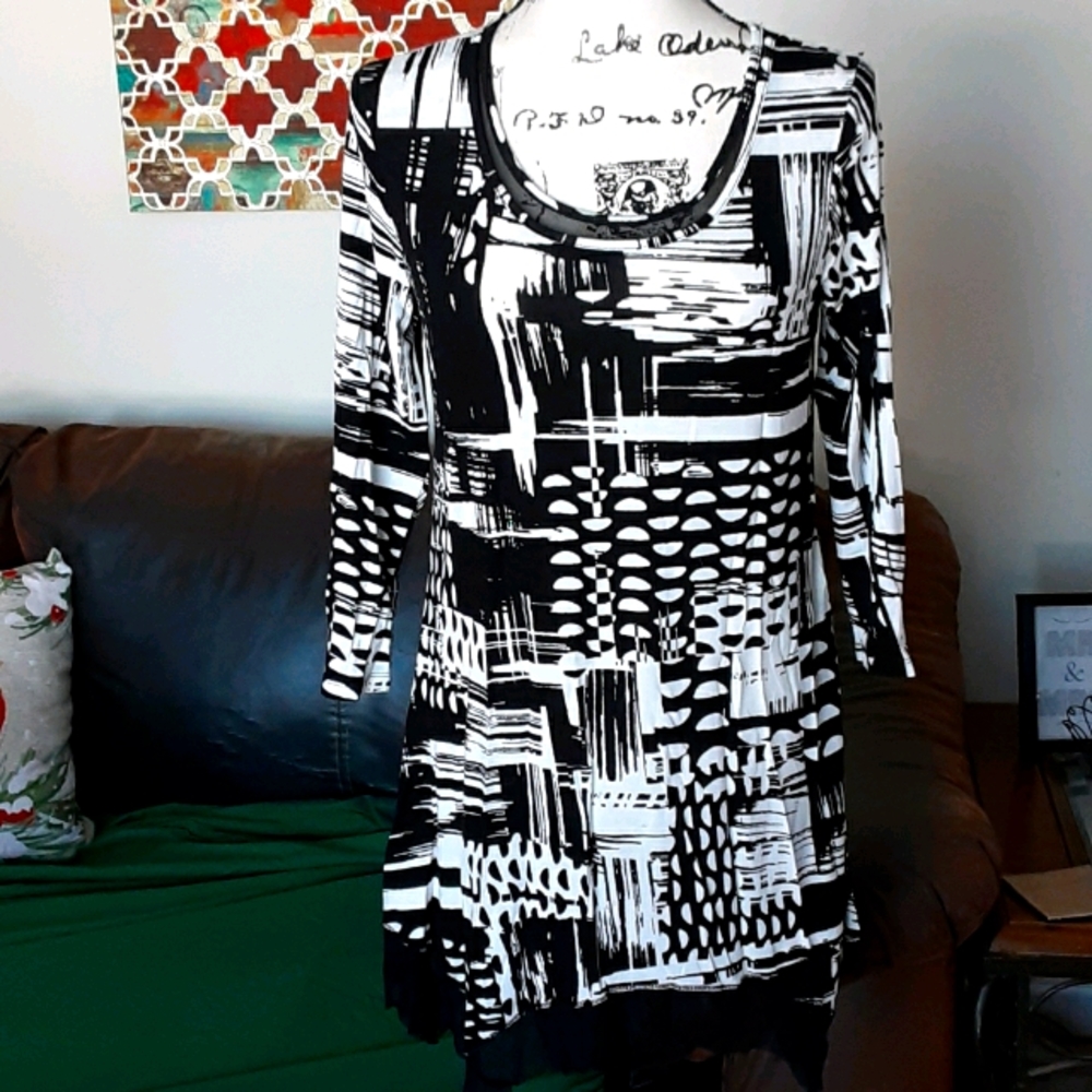 Cupio stretchy tunic blouse